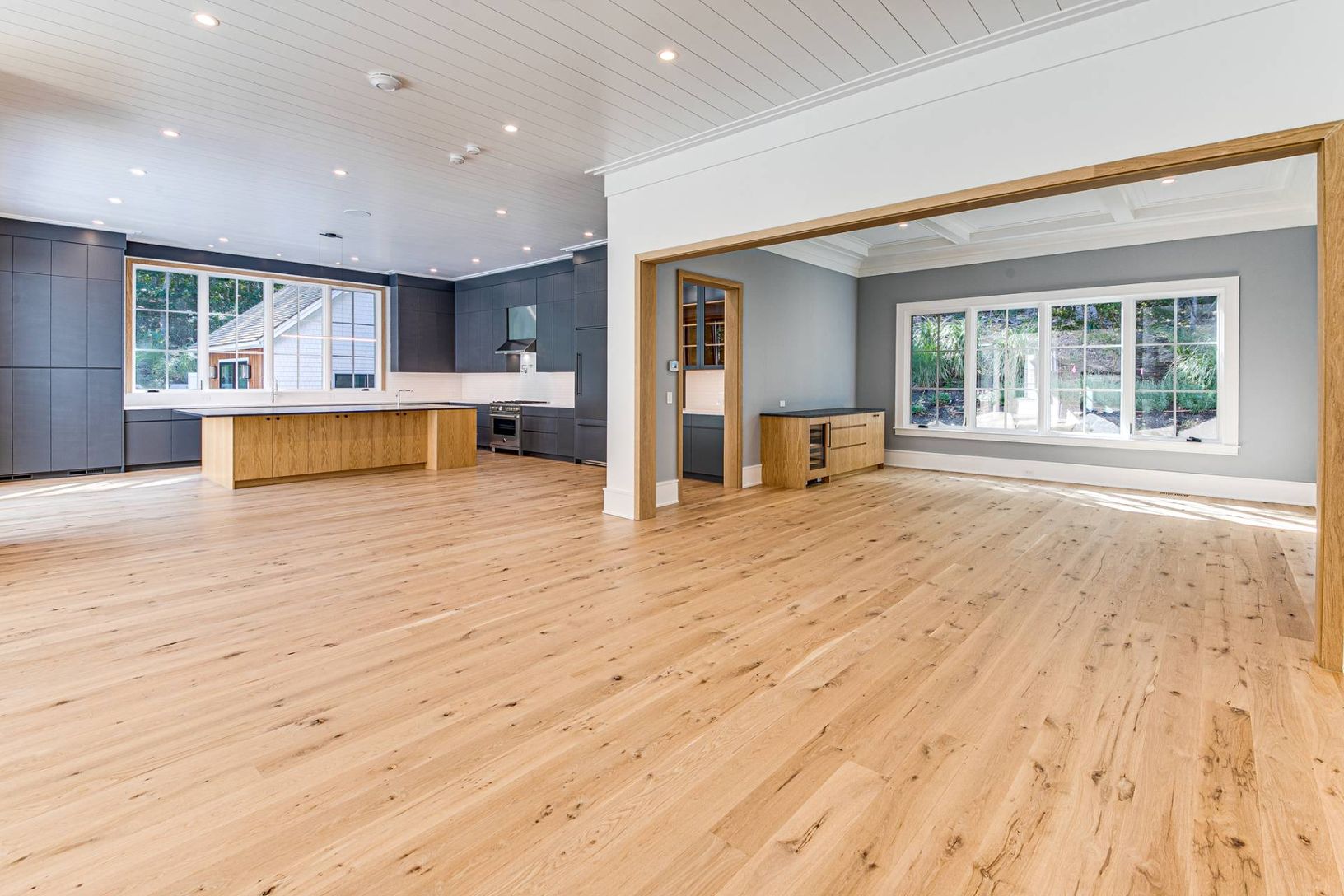  Open Kitchen & Dining Room