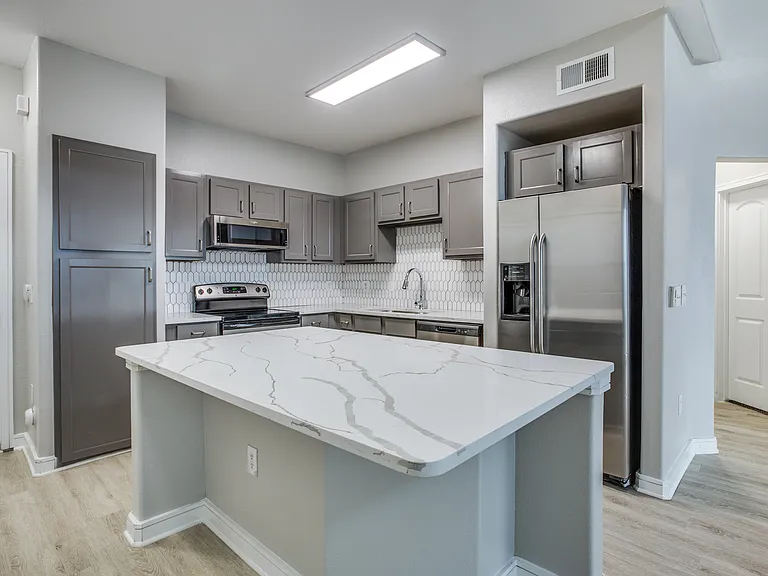 The Franklin at Samuels Ave — Photo 48