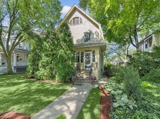 515 N Ridgeland Ave, Oak Park, IL 60302