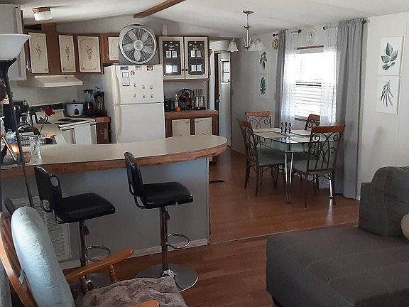 3rd image of 11235 Sher Ln