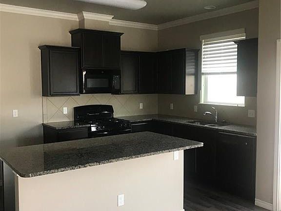 5th image of 3121 Maverick Dr