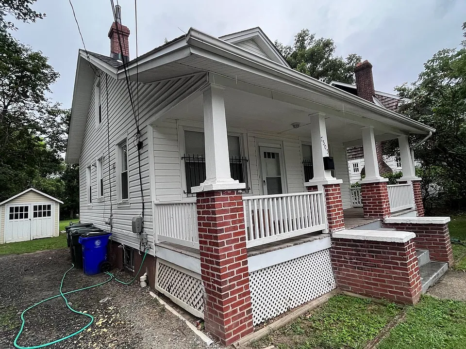 7505 Dartmouth Ave