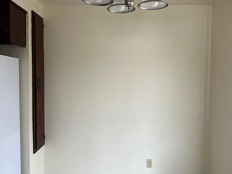 1250 Primrose Ln — Photo 6