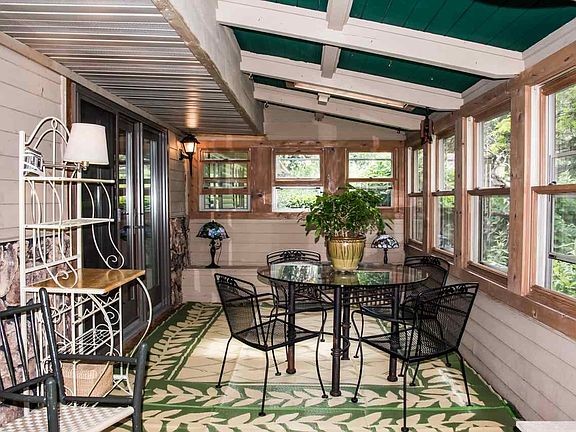 Enclosed 3 Season Front Porch