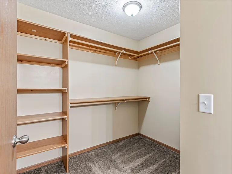 2916 W Arlington St — Photo 14