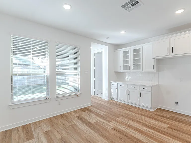 7342 Lake Arrowhead Ln — Photo 11