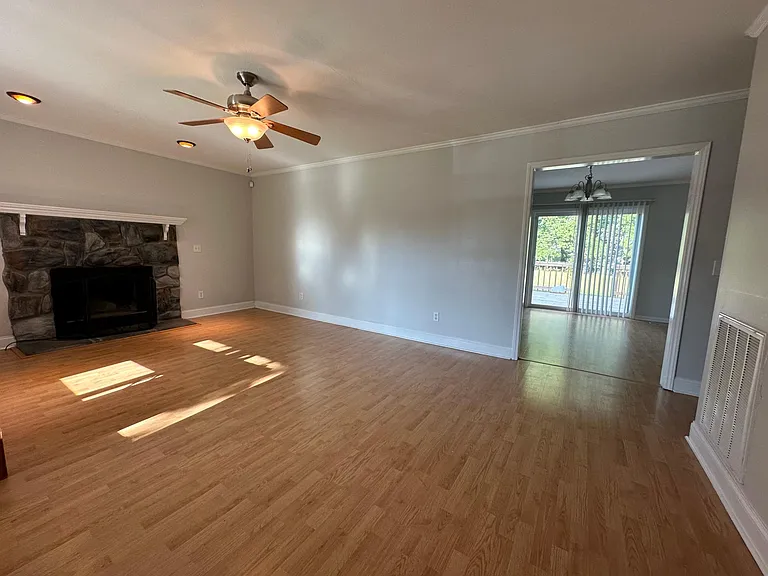 145 Stoney Hill Ln — Photo 4