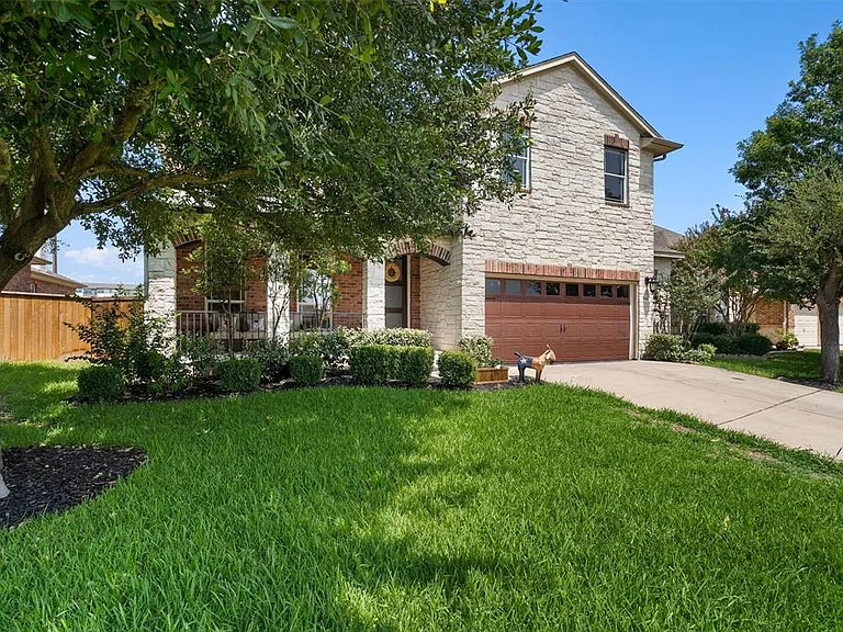 542 Centerbrook Pl — Photo 1