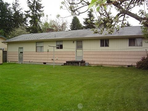 3rd image of 1709 Giles Ave NW