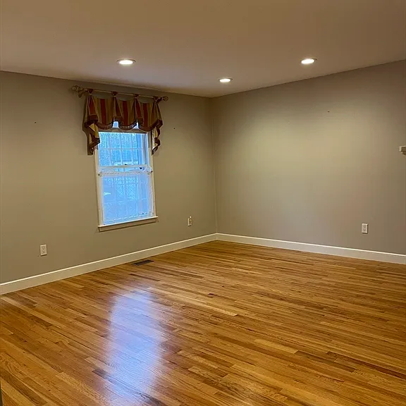 12 Lois Ln #12 — Photo 11