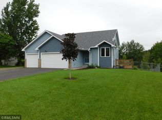 1215 Deer Haven Dr, Isanti, MN 55040