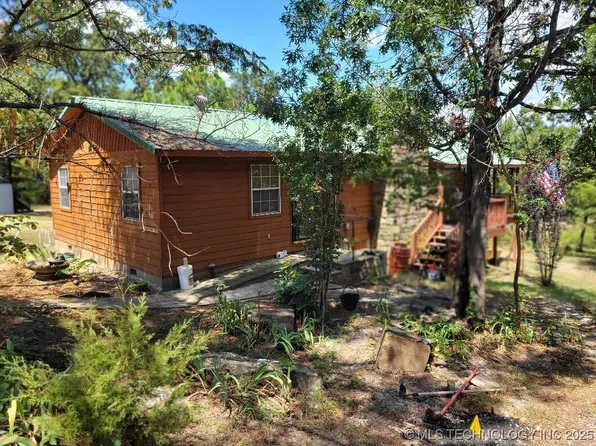 183 E 2nd St, Eufaula, OK 74432