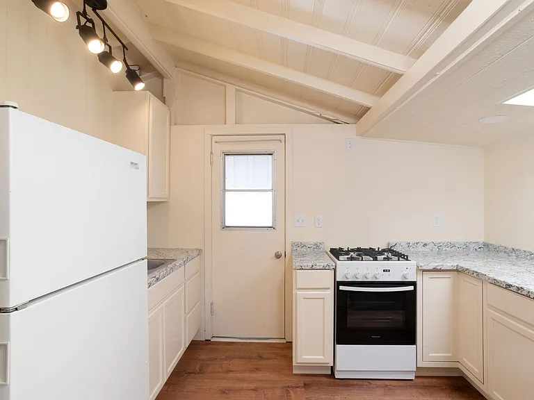 101 Pinal Ave — Photo 5