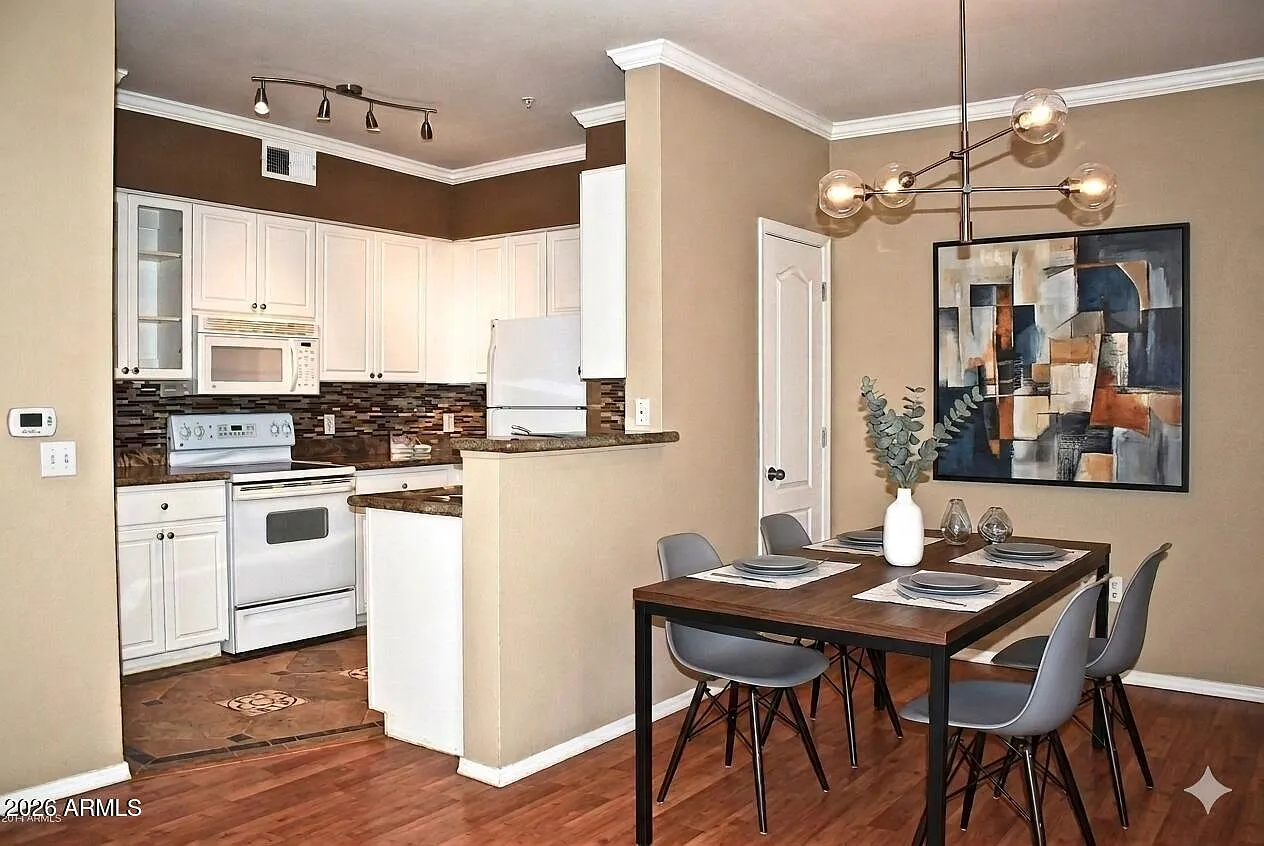 2 bed, 2.0 bath, 1118 sqft, $1,895 — Photo 1