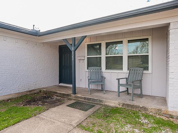 3rd image of 8620 Graywood Dr