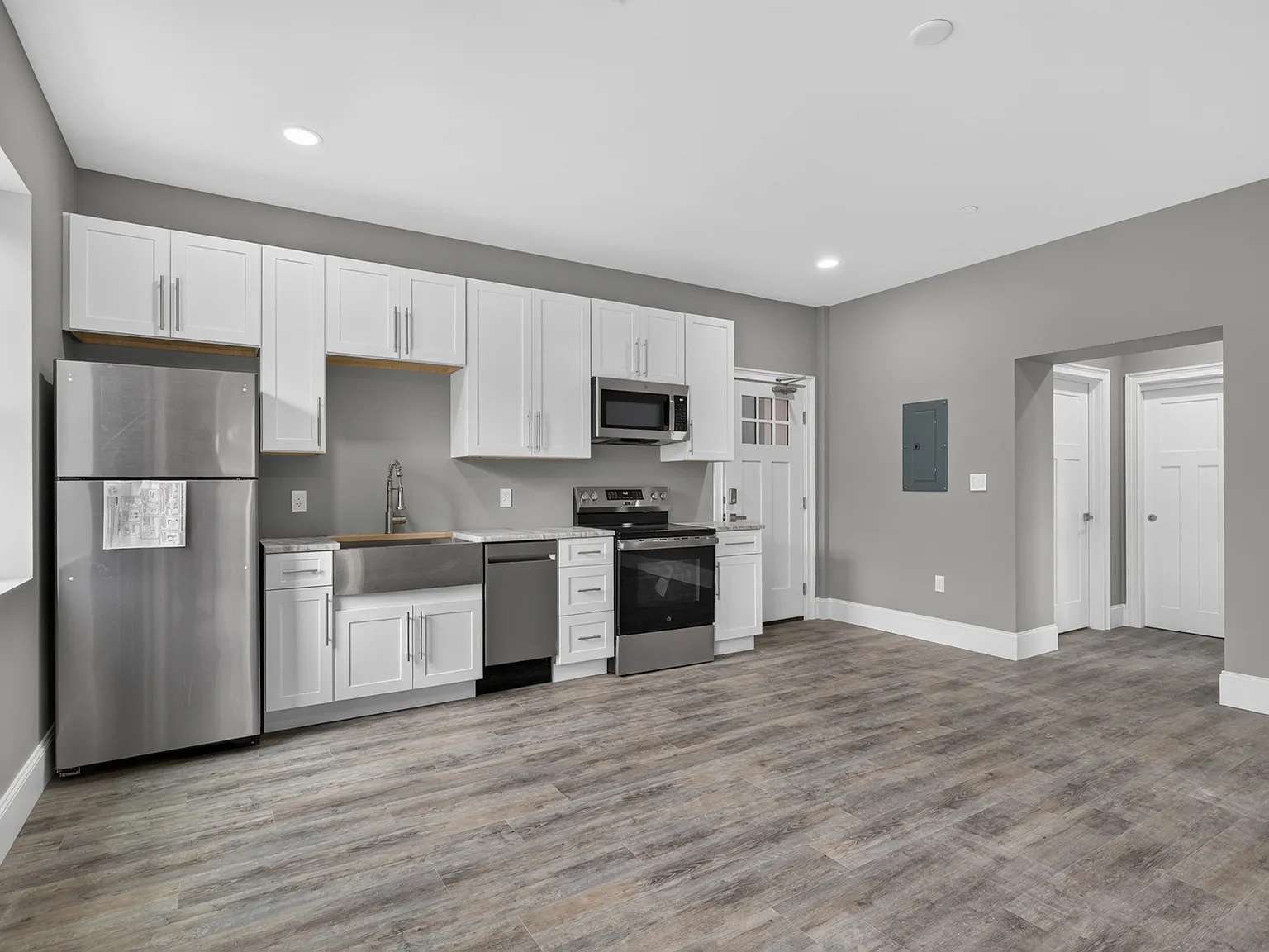 2 bed, $2,095 — Photo 4