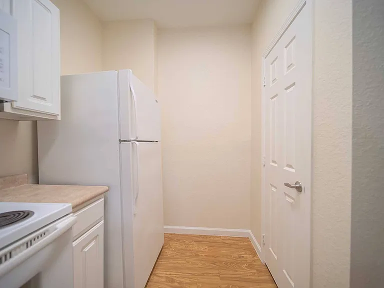 1810 W Cervantes St — Photo 16
