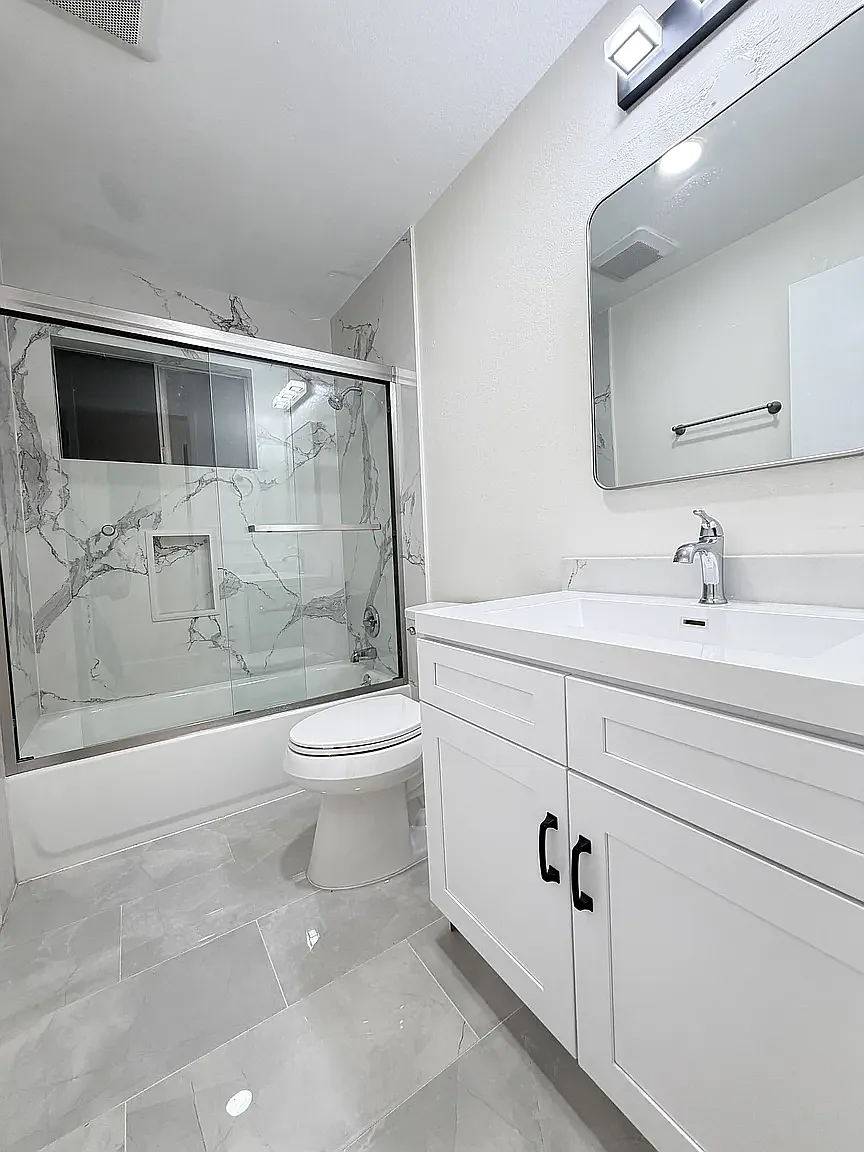 2 bed, 800 sqft, $3,000 — Photo 3