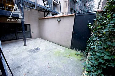 Rented by Peter Ashe