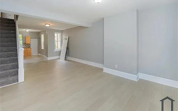 532 N Paxon St — Photo 4