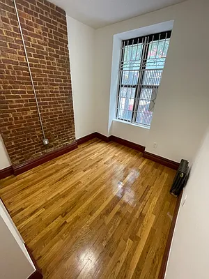 Rented by Bond New York | media 7