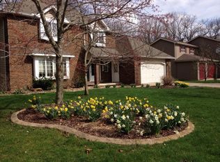 2131 Edgewood Dr, Charleston, IL 61920
