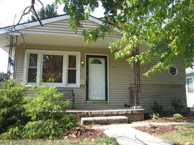 1st image of 1215 Teddy Ave