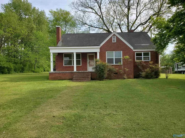423 W Laurel St, Scottsboro, AL 35768