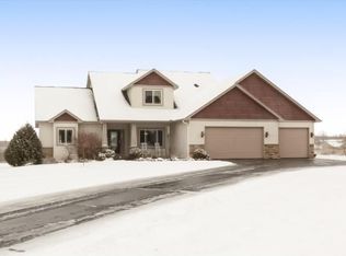 9135 222nd Cir NW, Nowthen, MN 55330