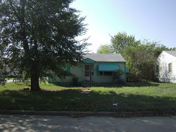 1st image of 262 E 29th St N
