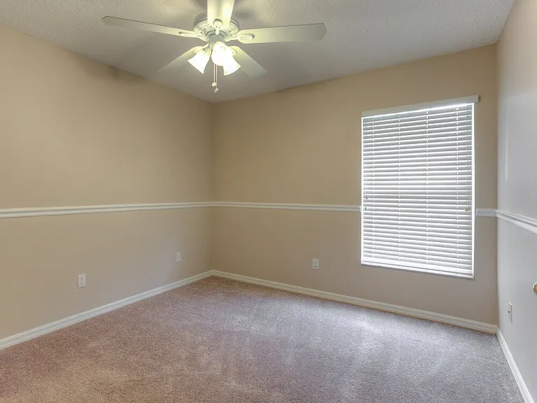 16820 Hawkridge Rd — Photo 8