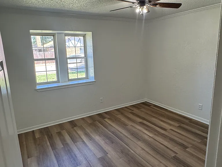 5605 Briargrove Dr — Photo 18