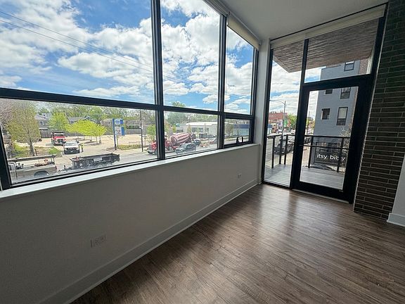 4th image of 4234 N Western Ave APT 2E
