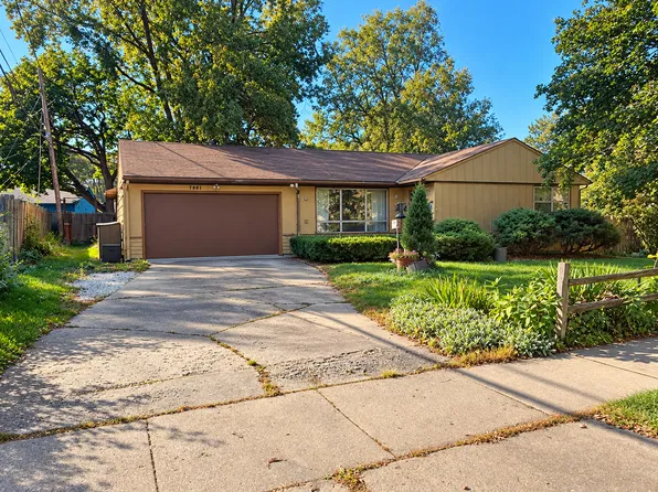 3303 Meadow Dr, Rolling Meadows, IL 60008