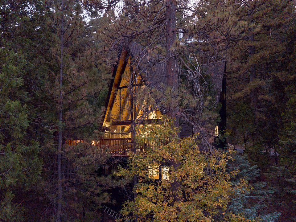 1st image of 272 Birchwood Dr
