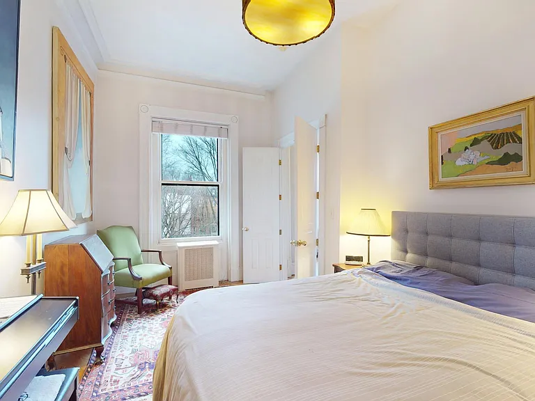 144 Commonwealth Ave #5 — Photo 12