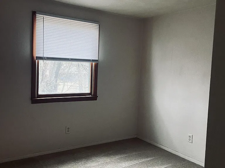403 Ellen Ave #5 — Photo 6