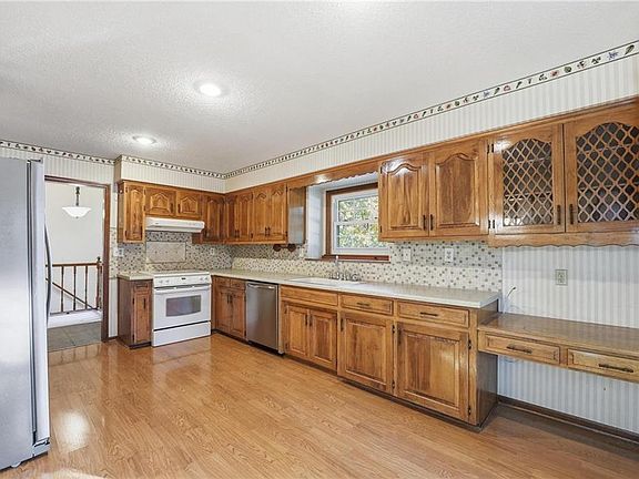 2nd image of 6240 Marion Ave