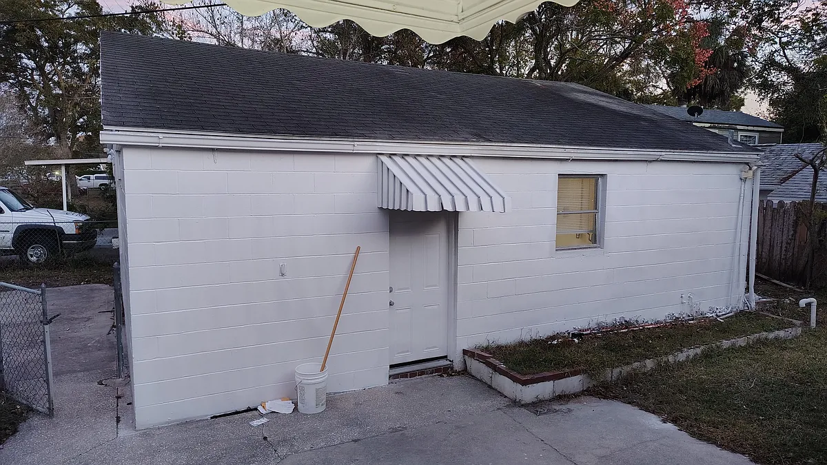 In-Law Suite/Garage Apartment - 2335 Somerset Rd