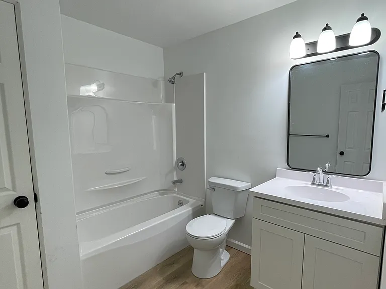 105 Chateau Dr — Photo 17