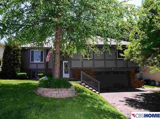 11611 Ruggles St, Omaha, NE 68164