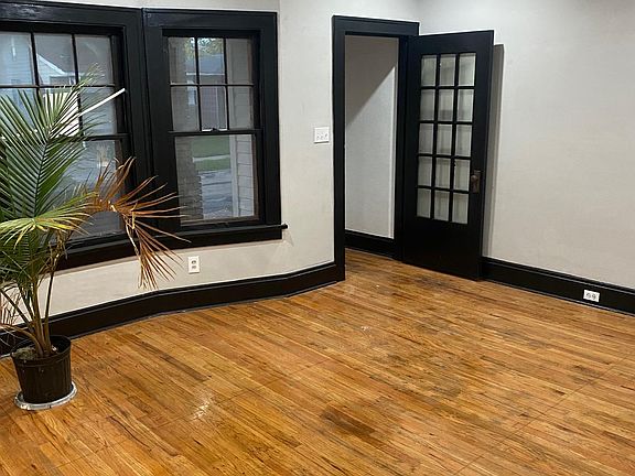 3rd image of 14914 Glendale Ave #2