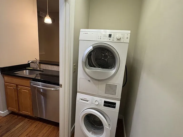 125 W. Saratoga St — Photo 23