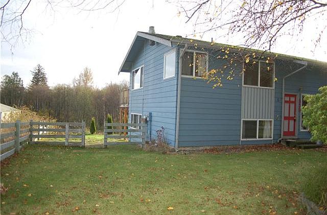 2nd image of 825 Parklyn Way