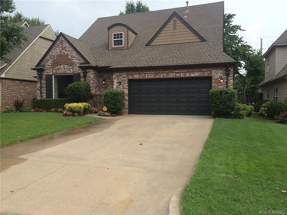 2nd image of 5115 E 91st Pl