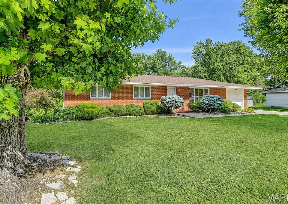 1st image of 4 Chapel Ct