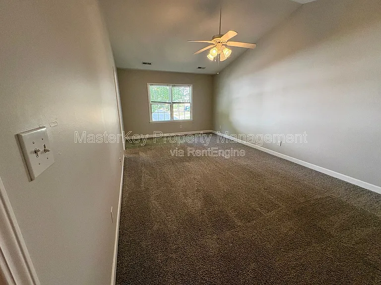 4506 Treerose Way — Photo 11