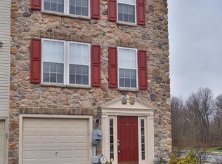 202 Windsor Ct, Quakertown, PA 18951