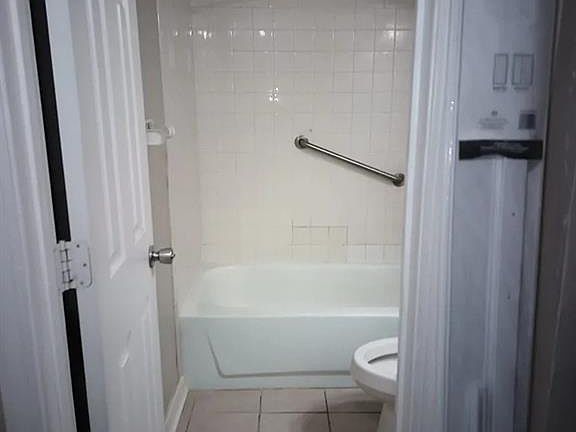 2nd image of 3405 Cobbs Ferry Dr #3405