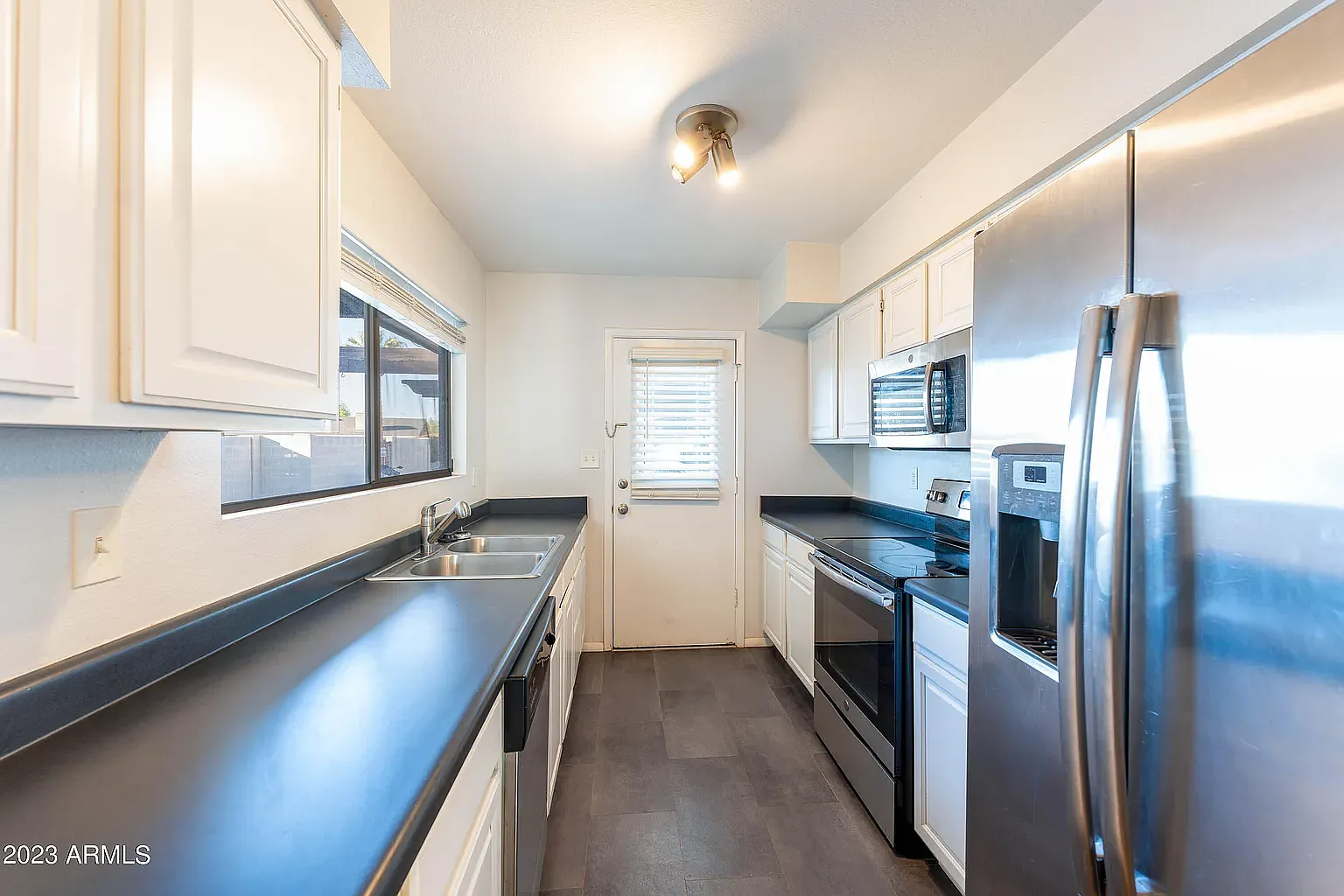 3 bed, 1520 sqft, $2,250 — Photo 4